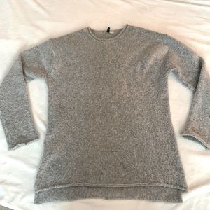 Men’s soft gray long sleeve sweater